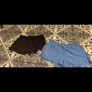 2 pairs of women’s Patagonia Baggies